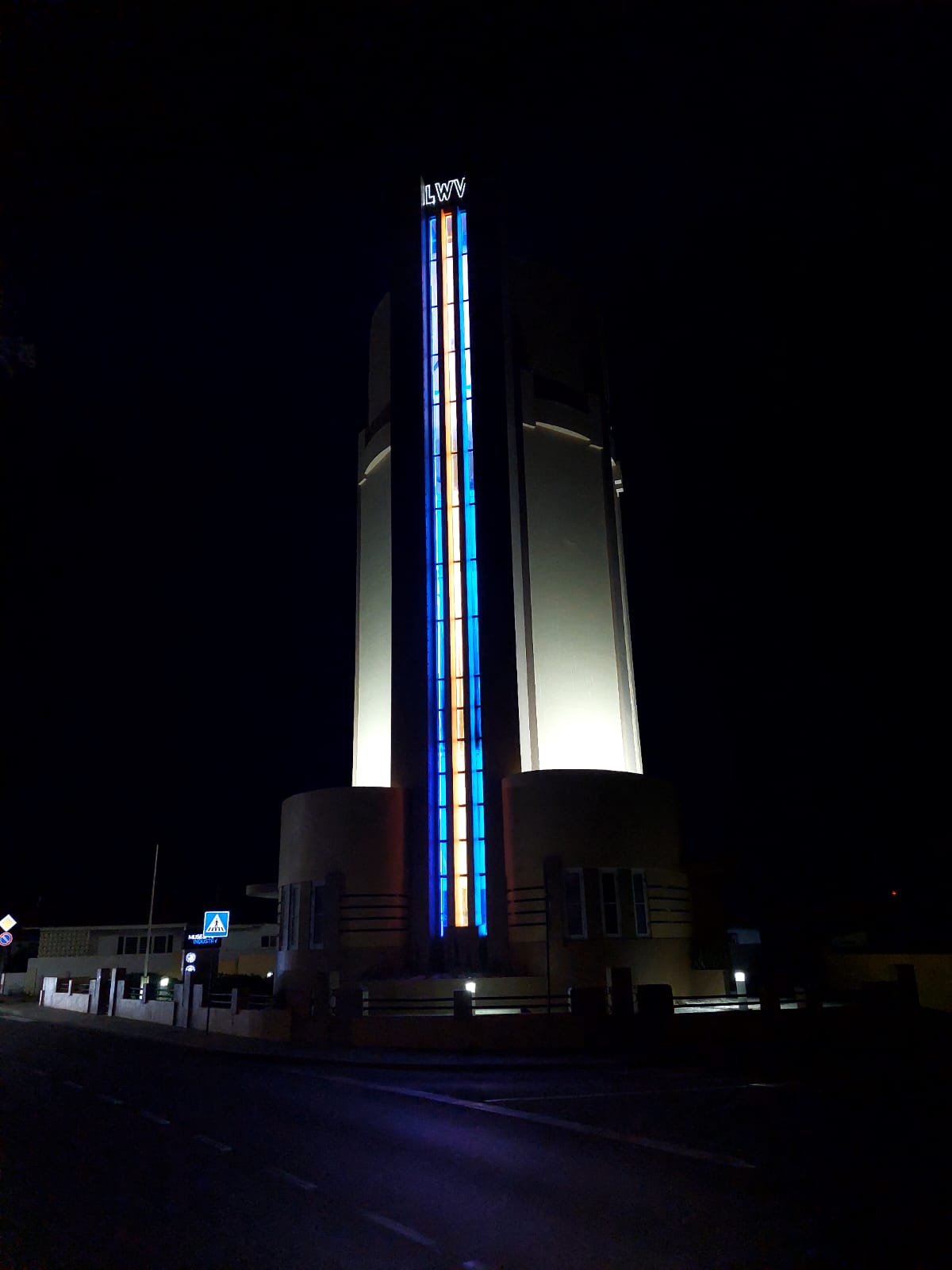 Watertoren San Nicolas lights on